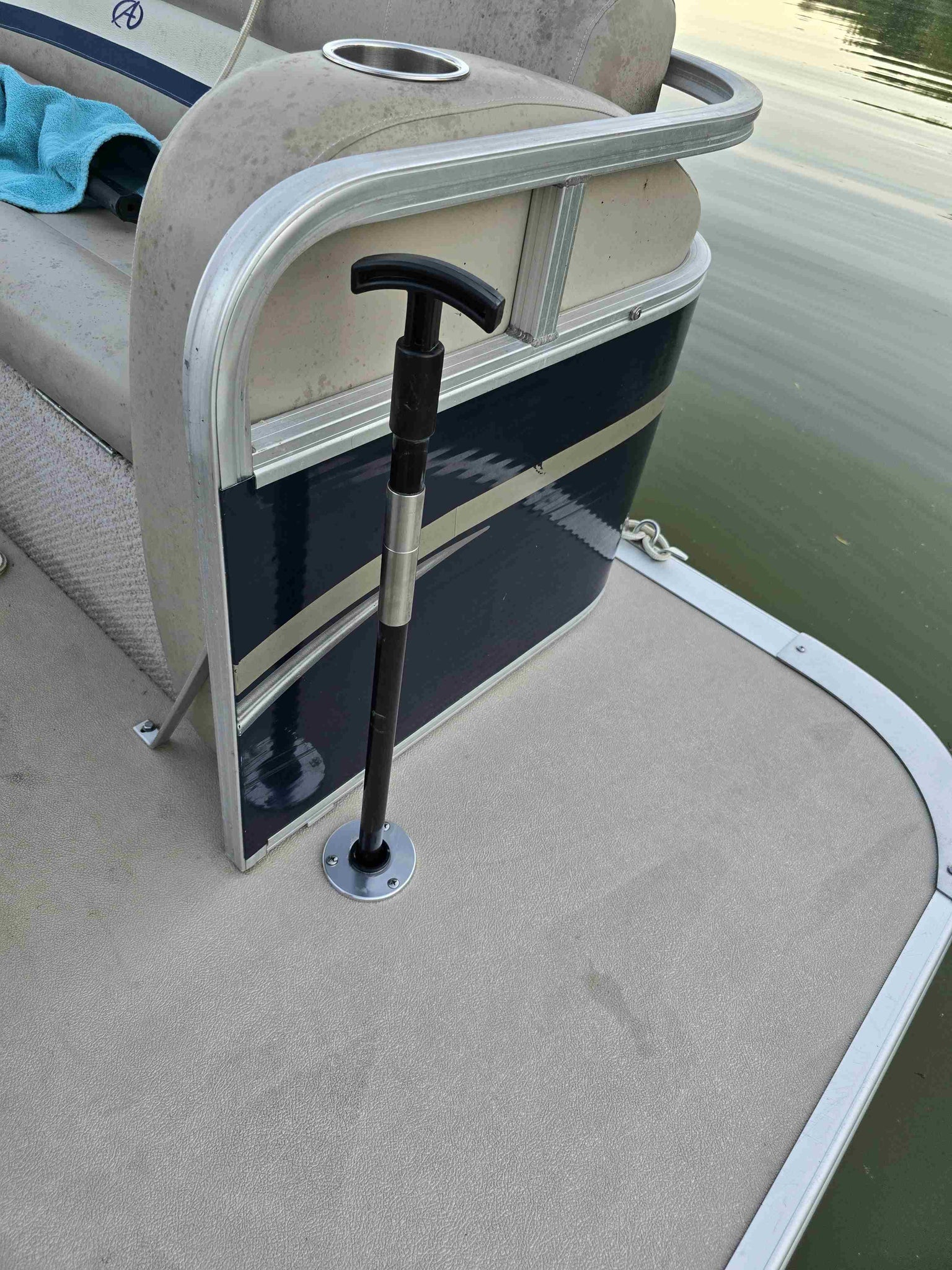 Mount - Pontoon - Island Anchor Shallow Water Anchor Pole Holder ...